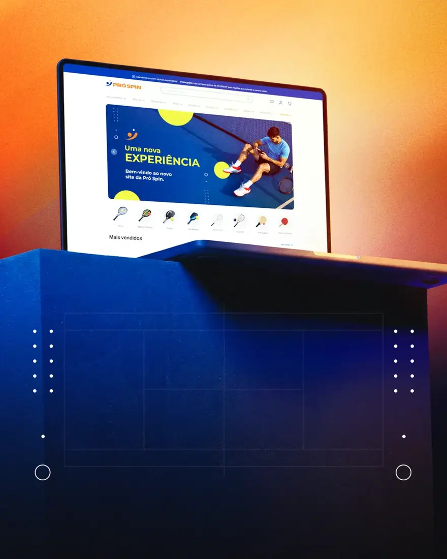 Notebook exibindo a home de um e-commerce
